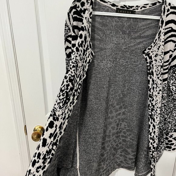 Print Button Up Cardigan - Picture 4 of 11